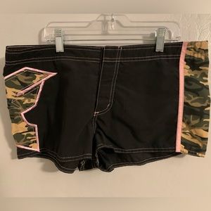 Women’s famous stars and straps board shorts